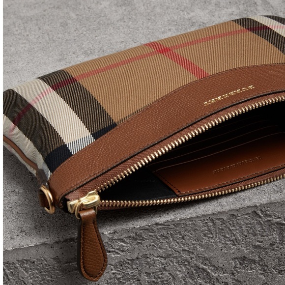 Burberry House Check and Leather Clutch Bag - Picture 9 of 12